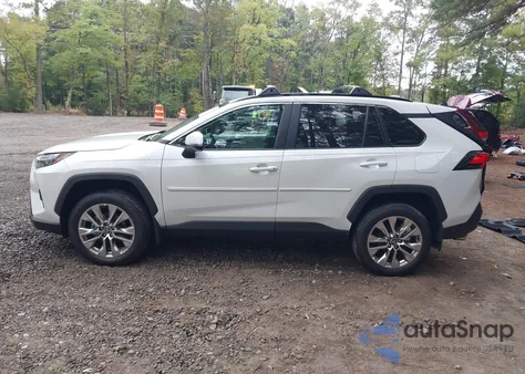 2025 Toyota Rav4 Xle Premium из США, поврежденный, VIN 2T3A1RFV9SW592795